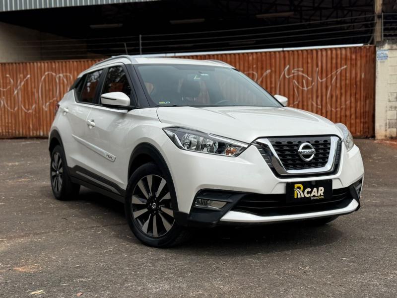 KICKS SV CVT