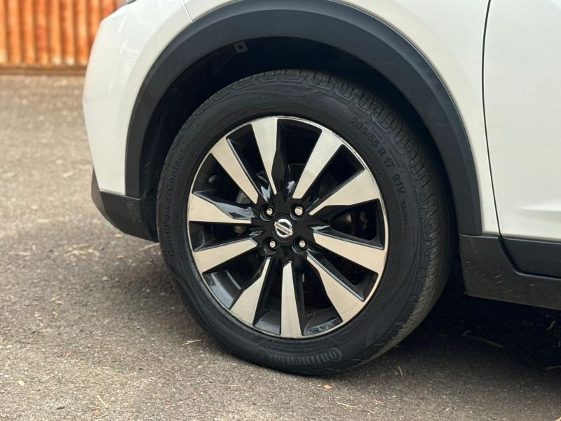KICKS SV CVT