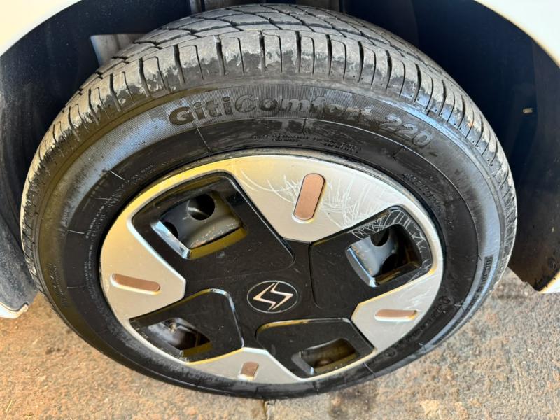 foto do JAC E JS1 2025