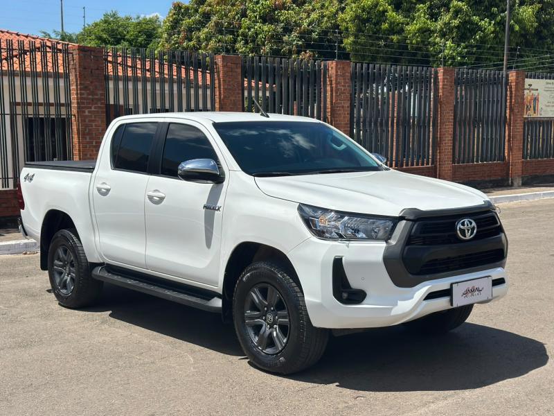 foto do HILUX CD SR 4X4 2.8 TB DIESEL AT 2022