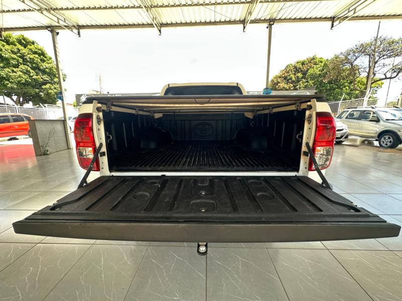 foto do HILUX CD SR 4X4 2.8 TB DIESEL AT 2022