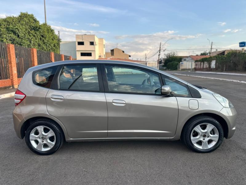 foto do FIT LX 1.4 2010
