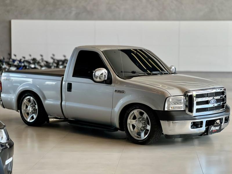 foto do F-250 XL L 2002
