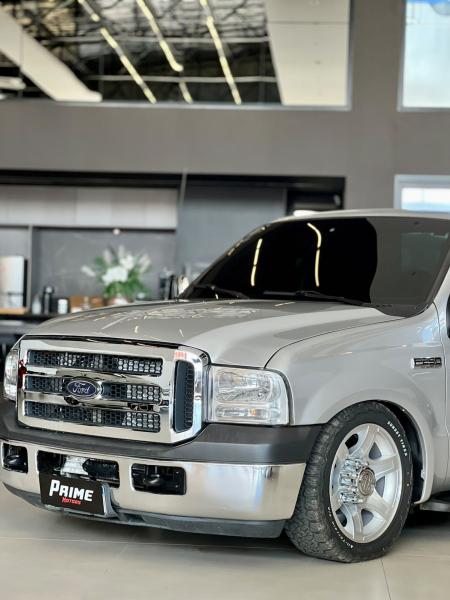 foto do F-250 XL L 2002