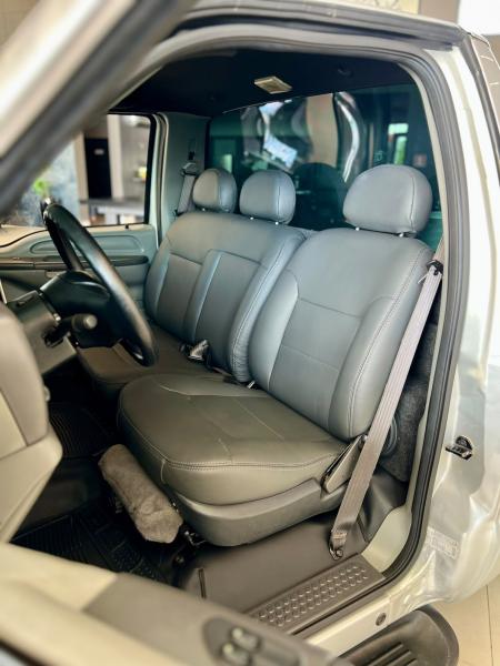 foto do F-250 XL L 2002