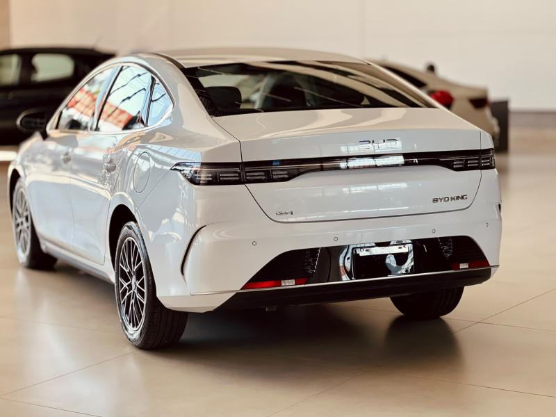 foto do BYD KING GL ZERO KM 2026