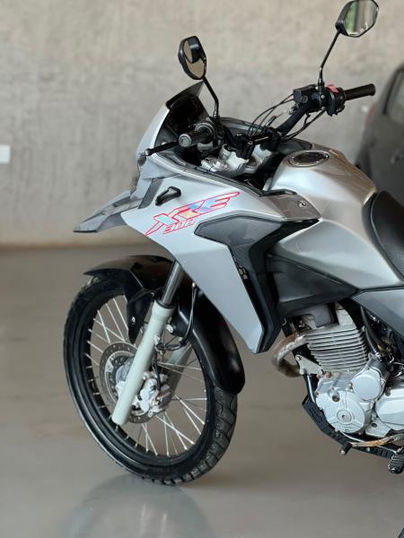 foto do XRE 300 ABS 2021