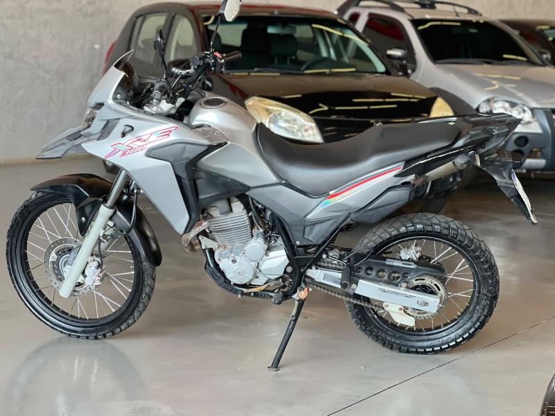 foto do XRE 300 ABS 2021