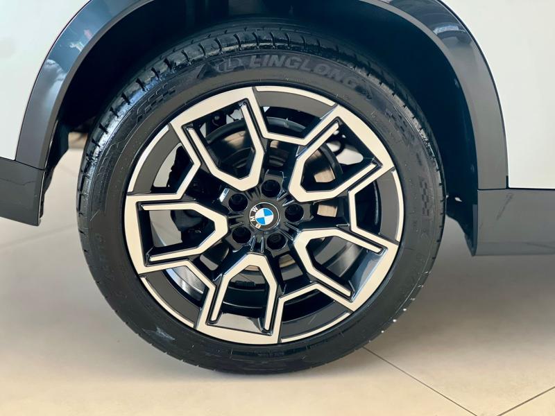 foto do BMW X1 S20I X LINE 2023