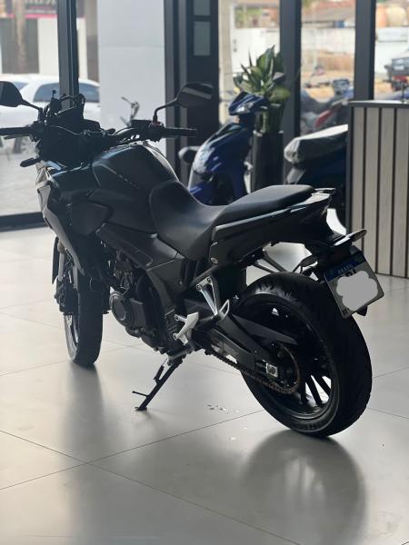 foto do CB 500X 2024