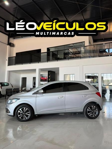 foto do ONIX LTZ 1.4 2014