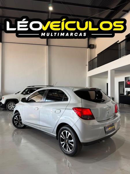 foto do ONIX LTZ 1.4 2014