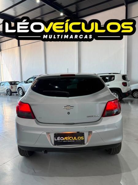 foto do ONIX LTZ 1.4 2014