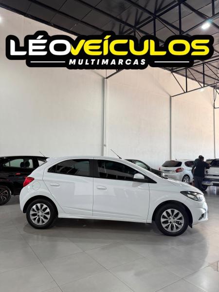 foto do ONIX LT 1.4 AUTOMATICO 2017