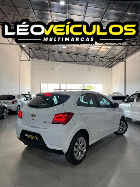 foto do ONIX LT 1.4 AUTOMATICO 2017