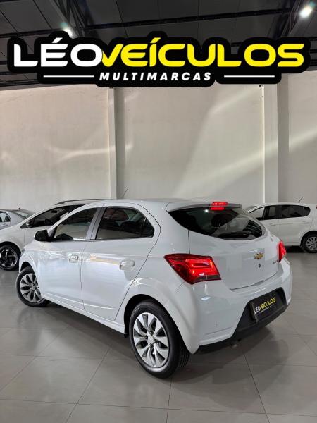 foto do ONIX LT 1.4 AUTOMATICO 2017