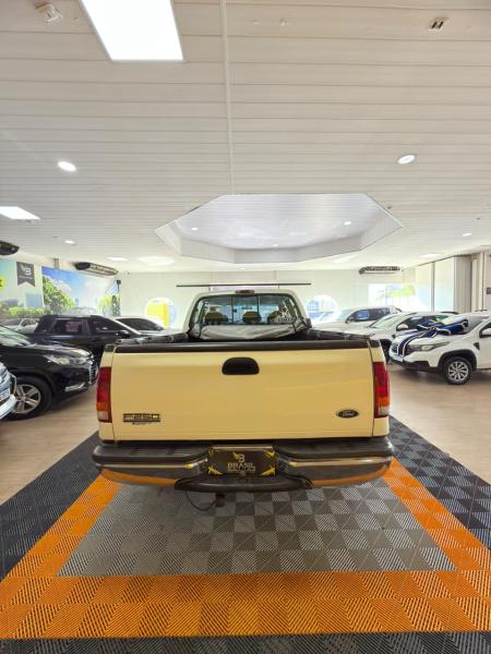 foto do F-250 4.2 XLT SUPER DUTY 4X2 MANUAL 2005