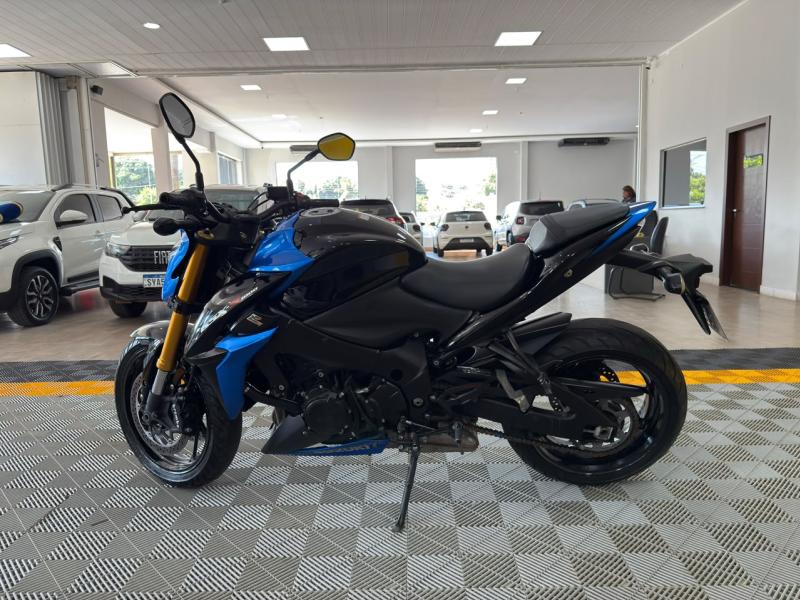 foto do SUZUKI GSX S1000 2019