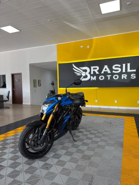foto do SUZUKI GSX S1000 2019