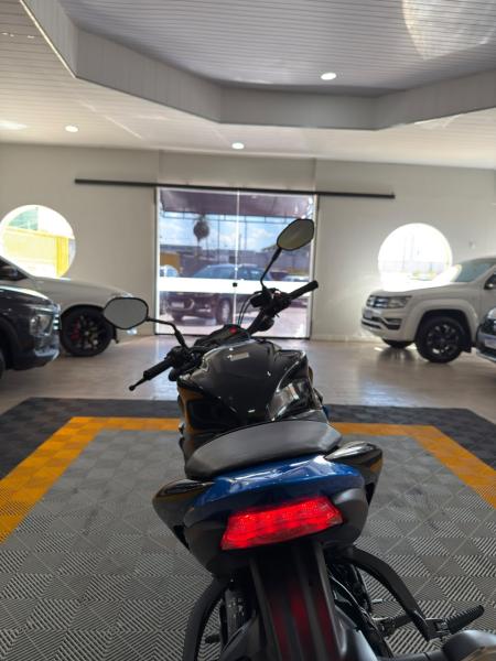 foto do SUZUKI GSX S1000 2019