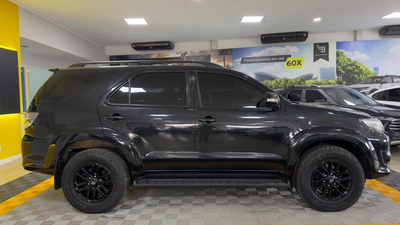 foto do SW4 3.0 SRV 4X4 AUTOMATICA 2014