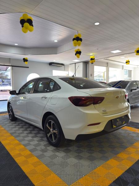 foto do ONIX PLUS 1.0 LT MANUAL 2020