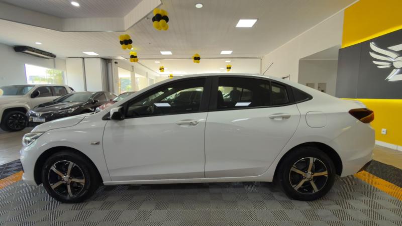 foto do ONIX PLUS 1.0 LT MANUAL 2020