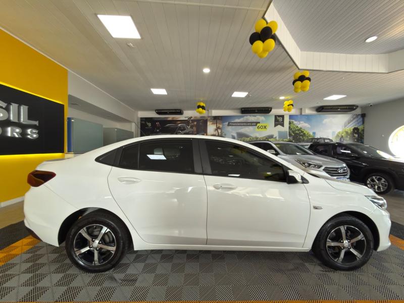 foto do ONIX PLUS 1.0 LT MANUAL 2020
