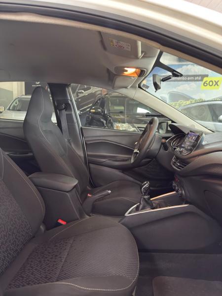 foto do ONIX PLUS 1.0 LT MANUAL 2020