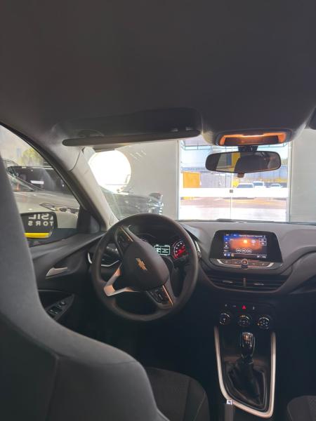 foto do ONIX PLUS 1.0 LT MANUAL 2020