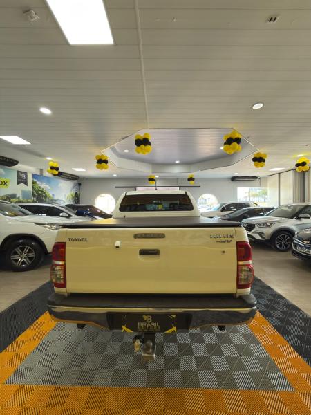 foto do HILUX 2.7  SRV 4X4 AUTOMATICA 2013