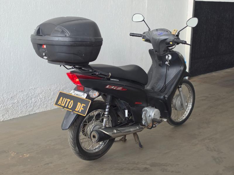foto do BIZ 125 ES 2015