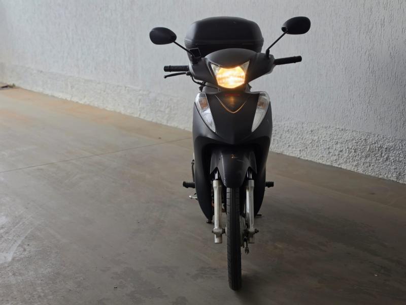 foto do BIZ 125 ES 2015
