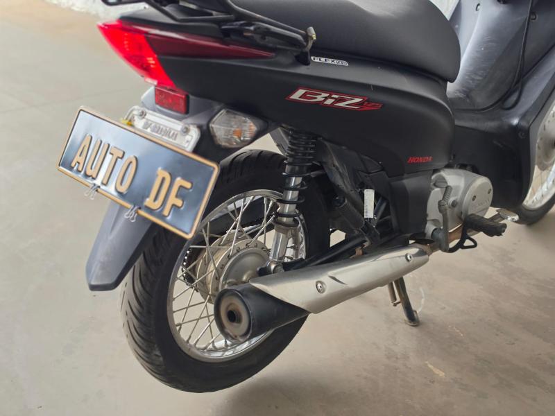foto do BIZ 125 ES 2015