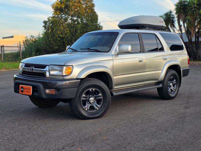 foto do HILUX SW4 D 2001