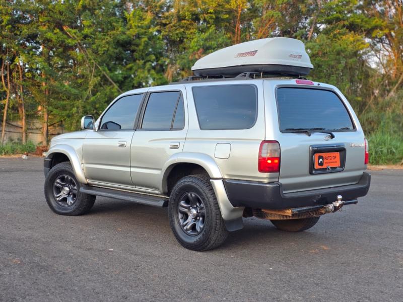 foto do HILUX SW4 D 2001