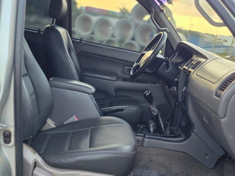 foto do HILUX SW4 D 2001