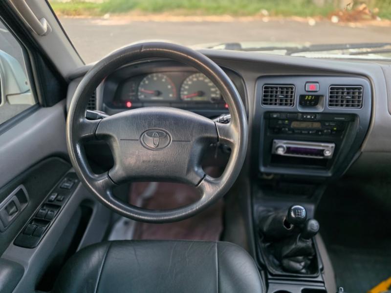 foto do HILUX SW4 D 2001