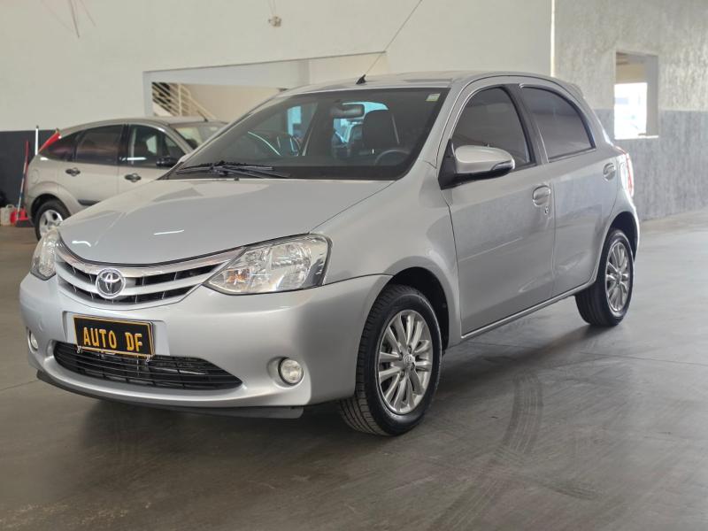 foto do ETIOS HB XLS 2016