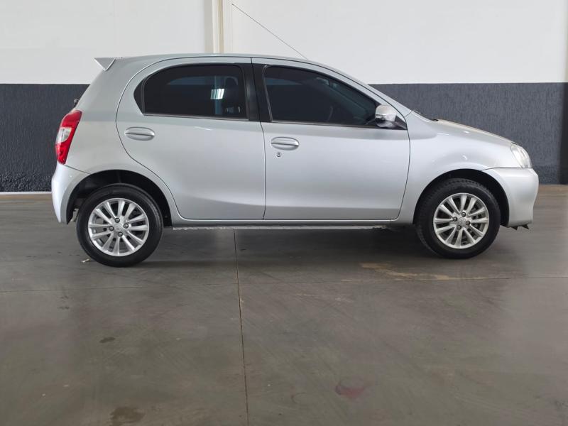 foto do ETIOS HB XLS 2016