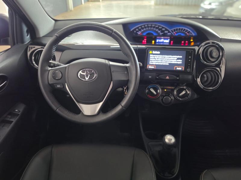 foto do ETIOS HB XLS 2016