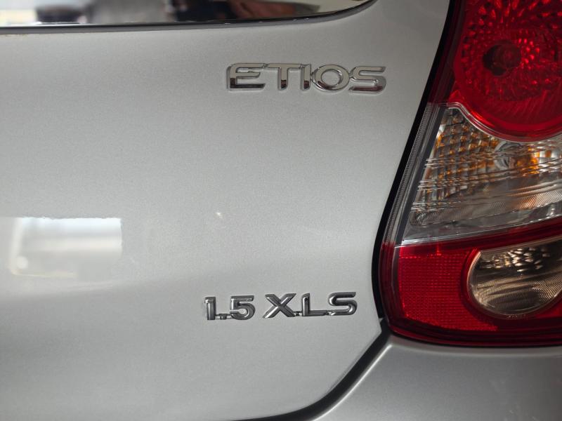 foto do ETIOS HB XLS 2016