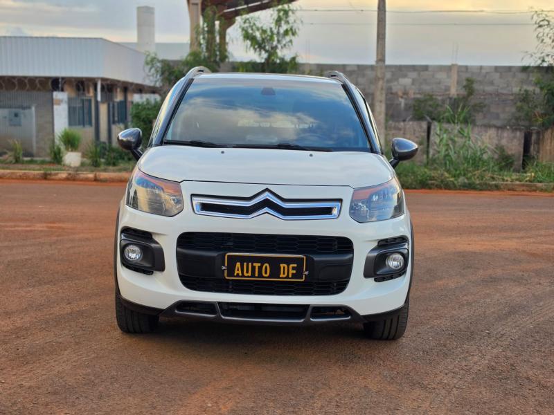 foto do C3 AIRCROSS EXCA 2015