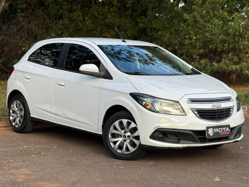 foto do ONIX 1.4MT LT 2015