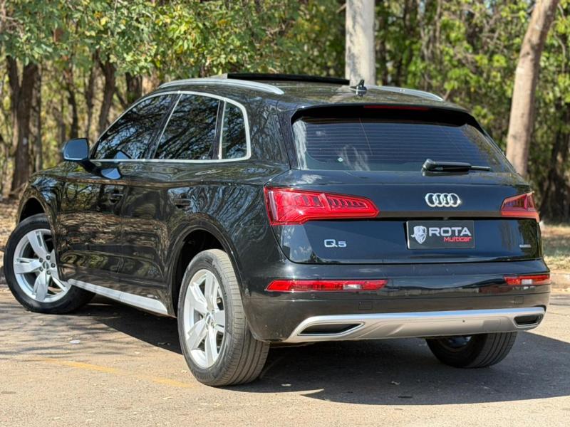foto do AUDI Q5 2.0TFSI 2019