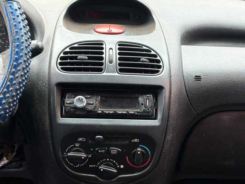 foto do PEUGEOT 206 14 PRESE FX (REPASSE) 2007