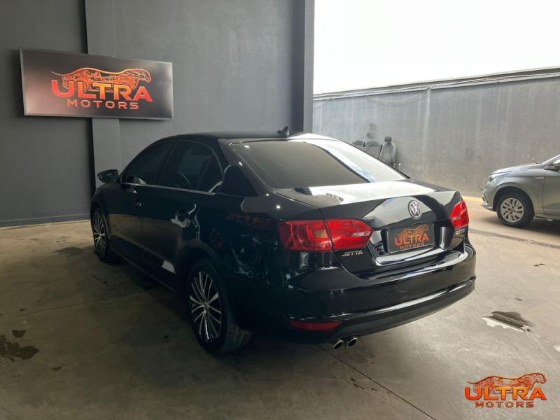 foto do JETTA 2.0T 2013