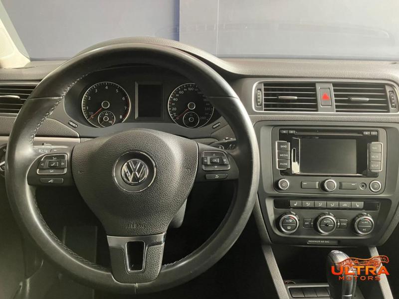 foto do JETTA 2.0T 2013