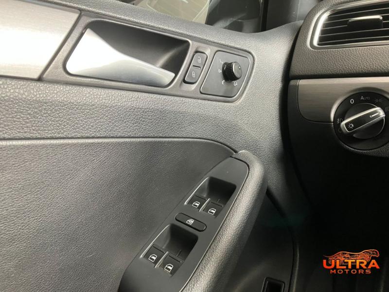 foto do JETTA 2.0T 2013