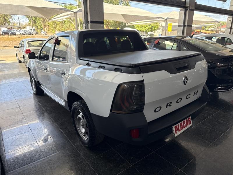 foto do OROCH 1.6 16V SCE FLEX PRO MANUAL 2024